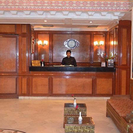 Hotel Grand Sartaj นิวเดลี ภายนอก รูปภาพ